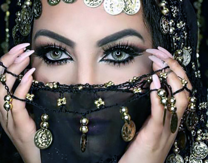 ارایش چشم عربی